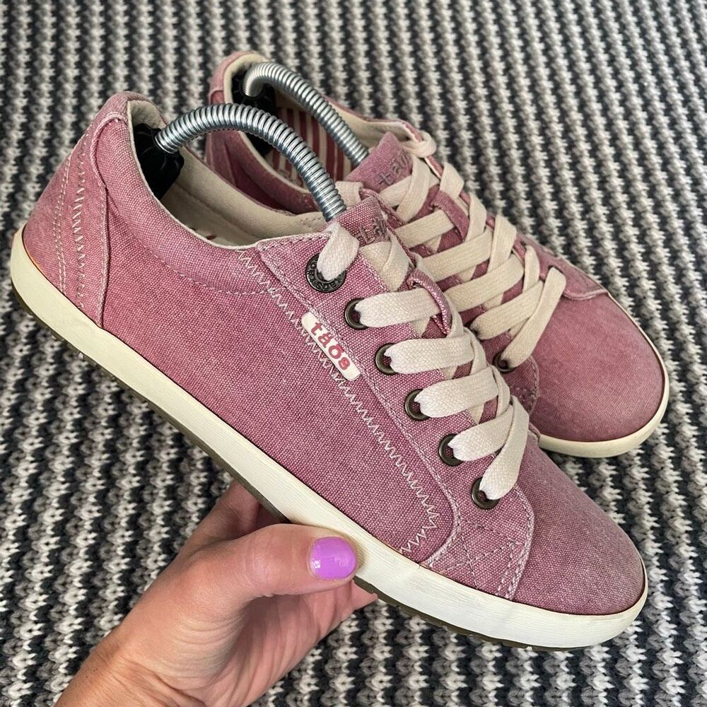 Taos pink sneaker tennis shoe women’s size 7.5